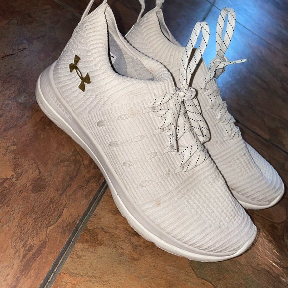 Under Armour Cream Sneakers with Gold Logo - Picture 1 of 4